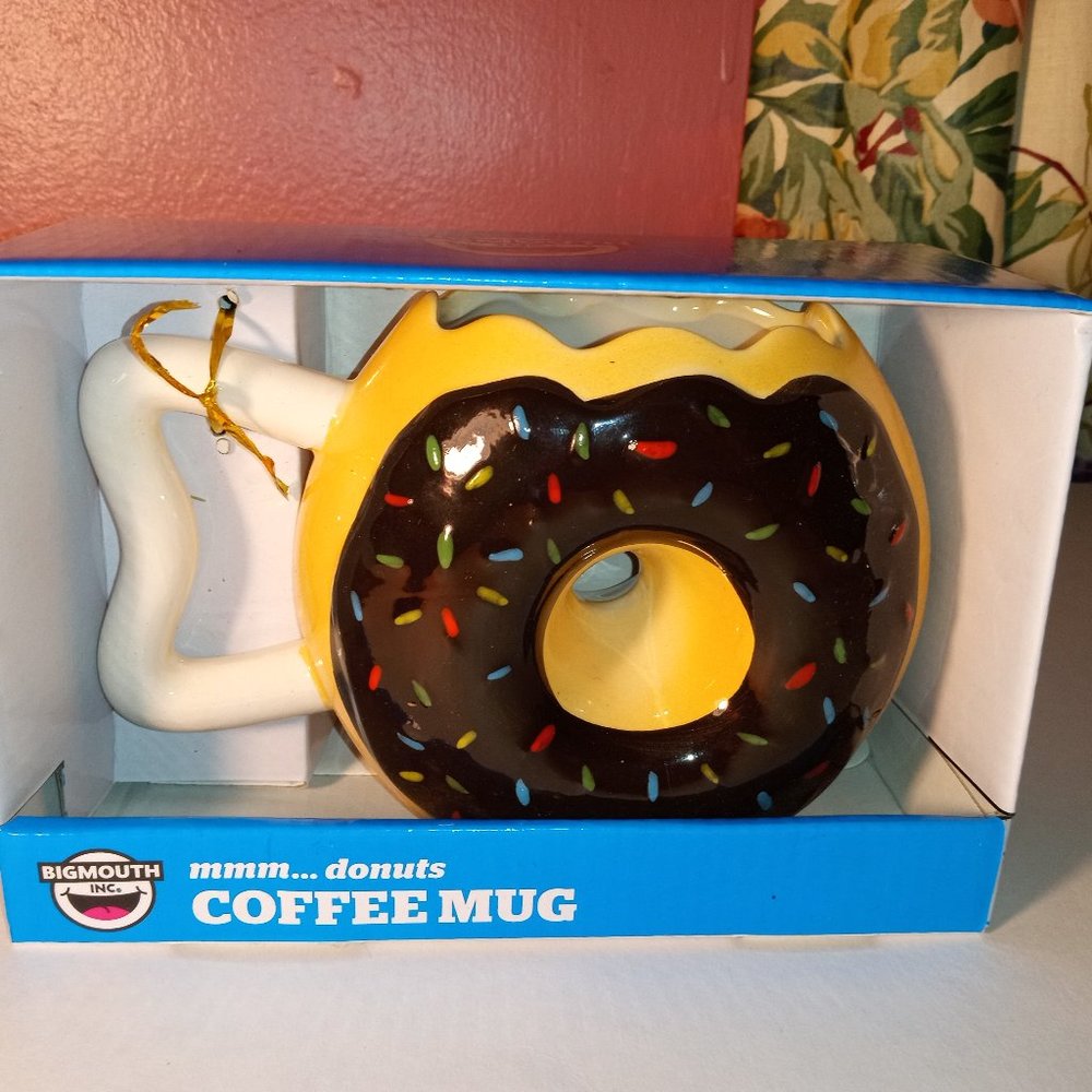 DONUT COLORFUL COFFEE MUG WITH SPRINKLES